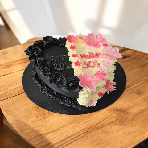 Vintage cake RIP